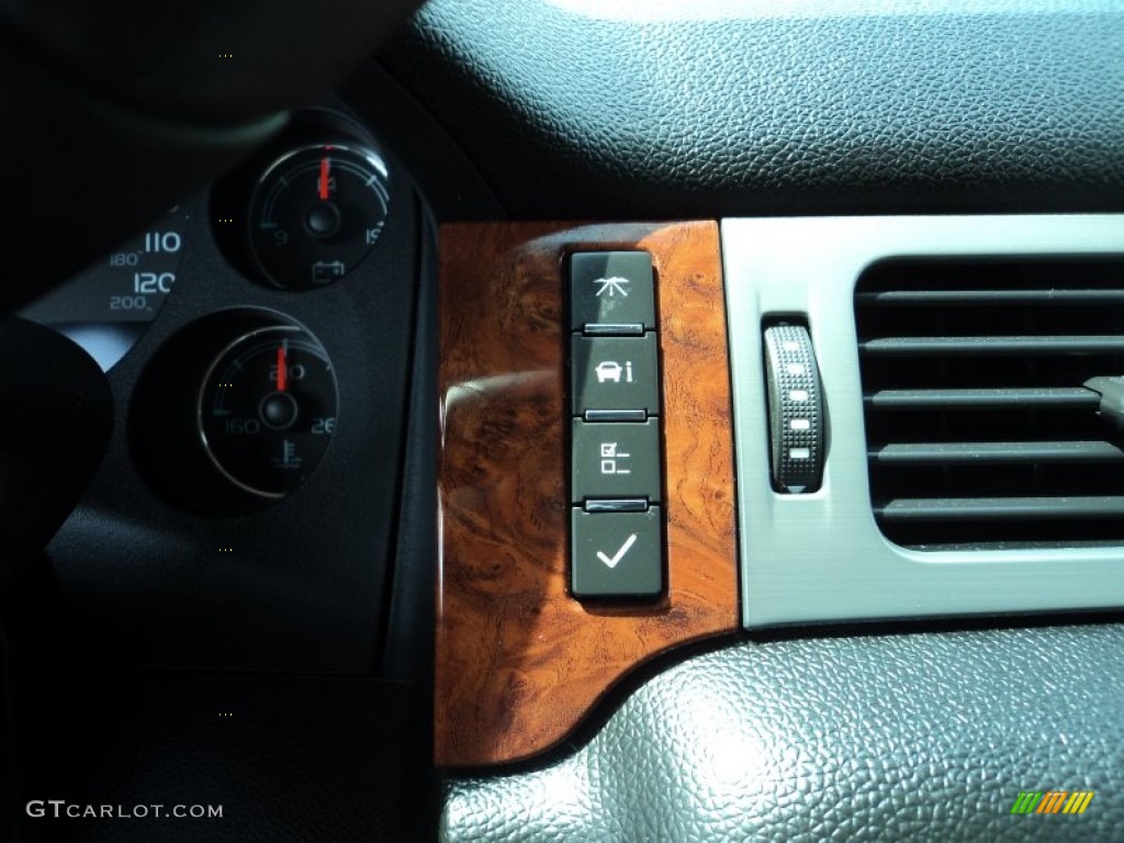 2008 Suburban 1500 LTZ 4x4 - Black / Light Cashmere/Ebony photo #16