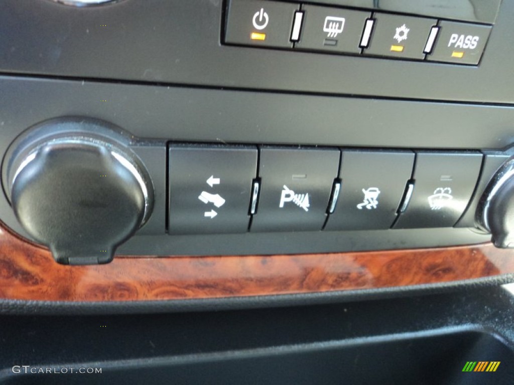 2008 Suburban 1500 LTZ 4x4 - Black / Light Cashmere/Ebony photo #22