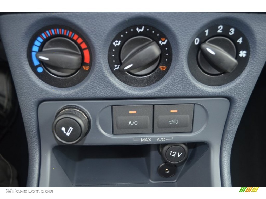 2013 Ford Transit Connect XLT Premium Wagon Controls Photos