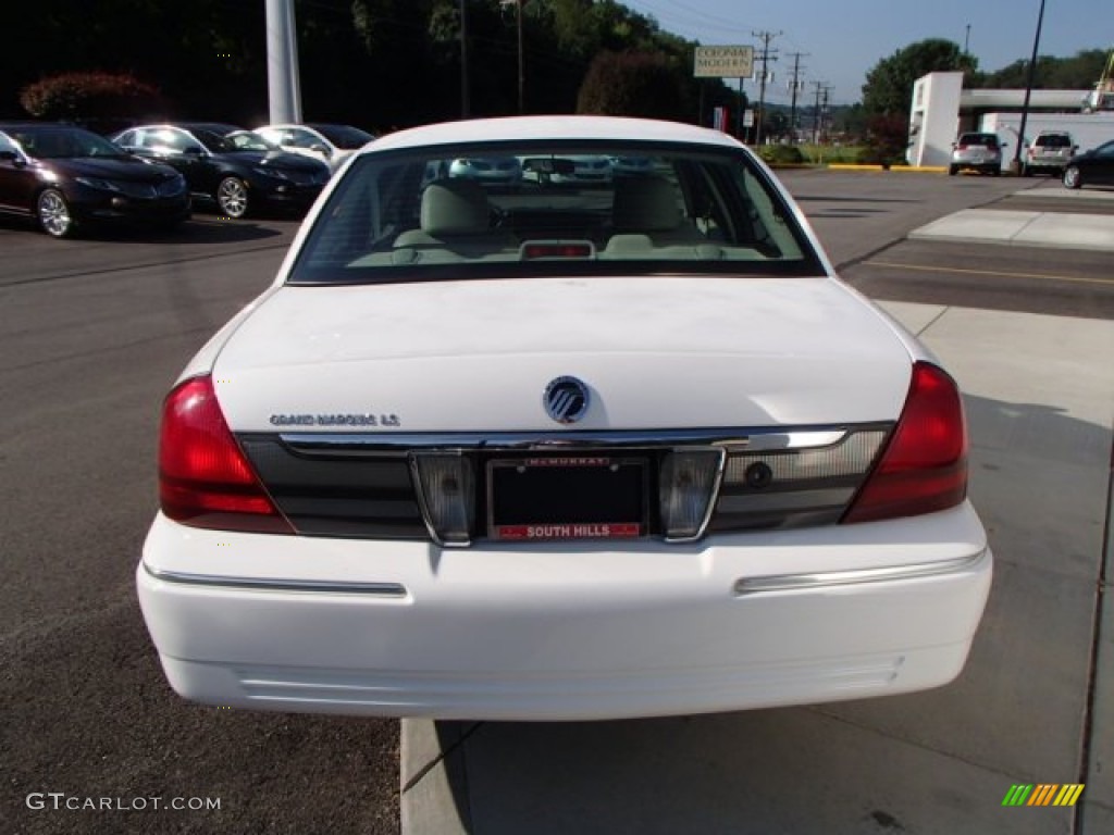 2010 Grand Marquis LS Ultimate Edition - Vibrant White / Medium Light Stone photo #6