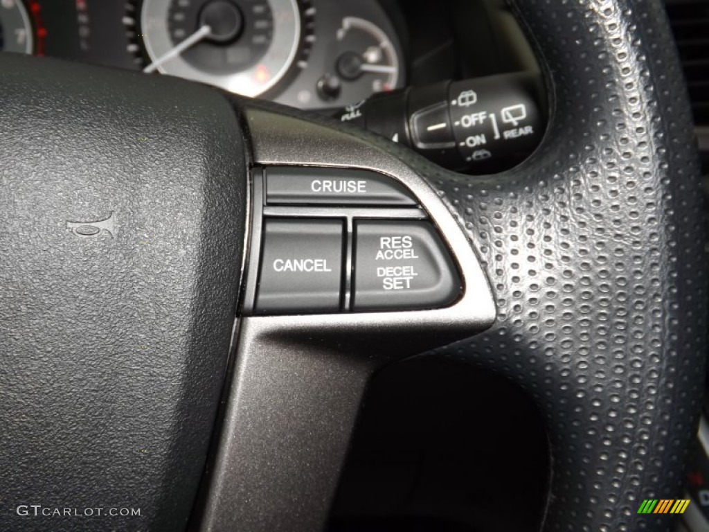 2014 Honda Odyssey EX Controls Photo #84710696