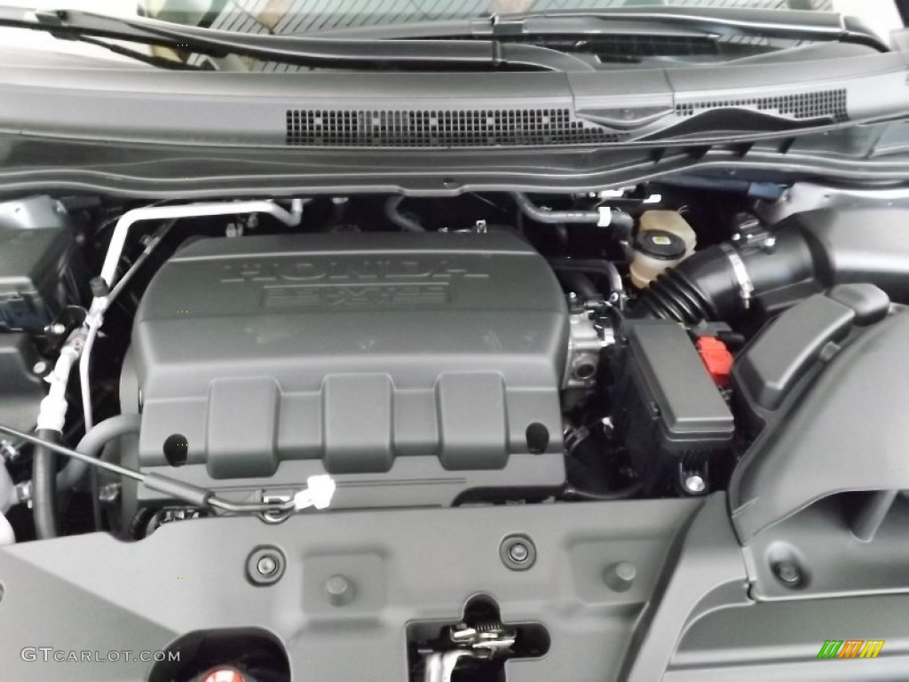 2014 Honda Odyssey EX Engine Photos