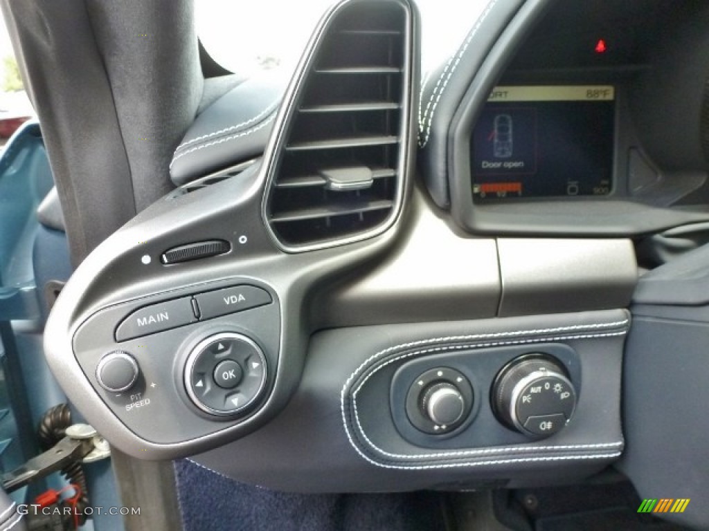2012 Ferrari 458 Italia Controls Photo #84710872
