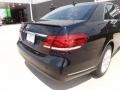 Black - E 350 Sedan Photo No. 15