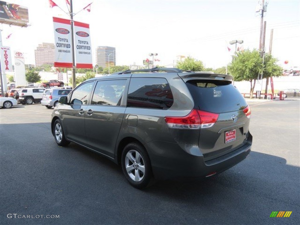 2011 Sienna LE - Cypress Green Pearl / Bisque photo #5