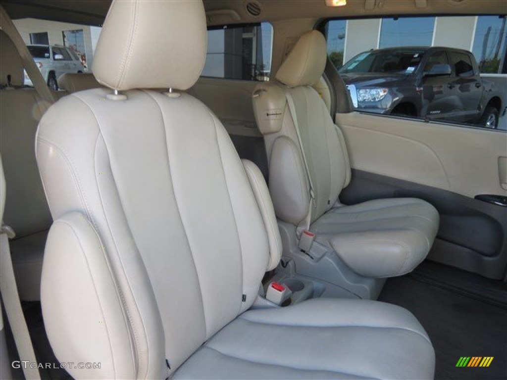 2011 Sienna LE - Cypress Green Pearl / Bisque photo #14