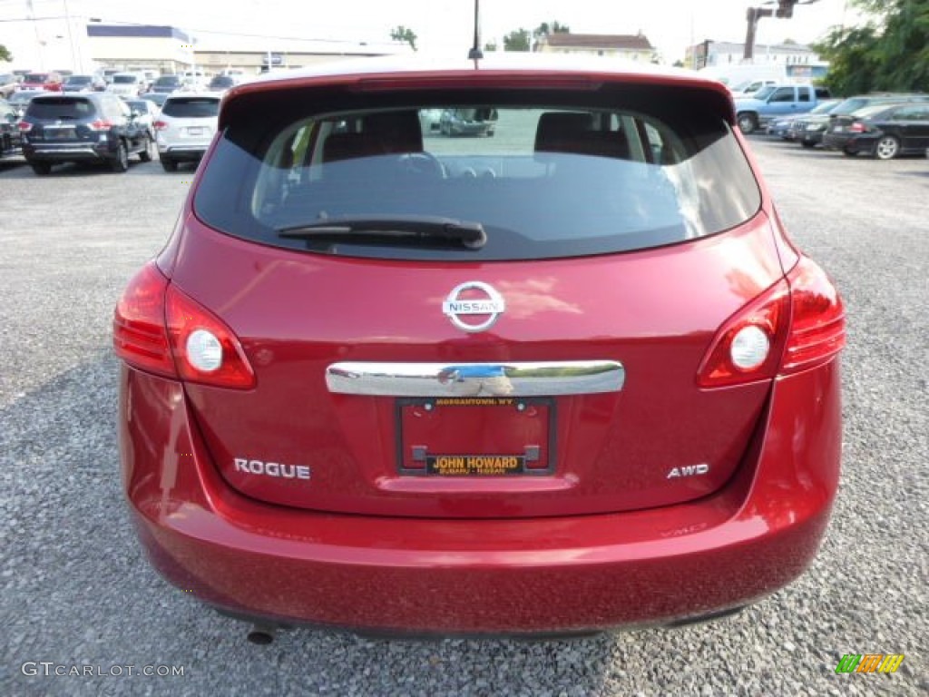 2011 Rogue S AWD - Cayenne Red / Black photo #10