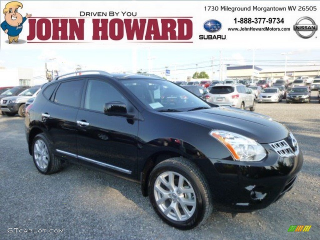 Super Black Nissan Rogue