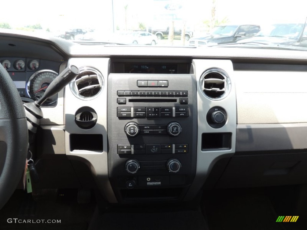 2010 F150 XLT SuperCrew - Dark Blue Pearl Metallic / Medium Stone photo #17