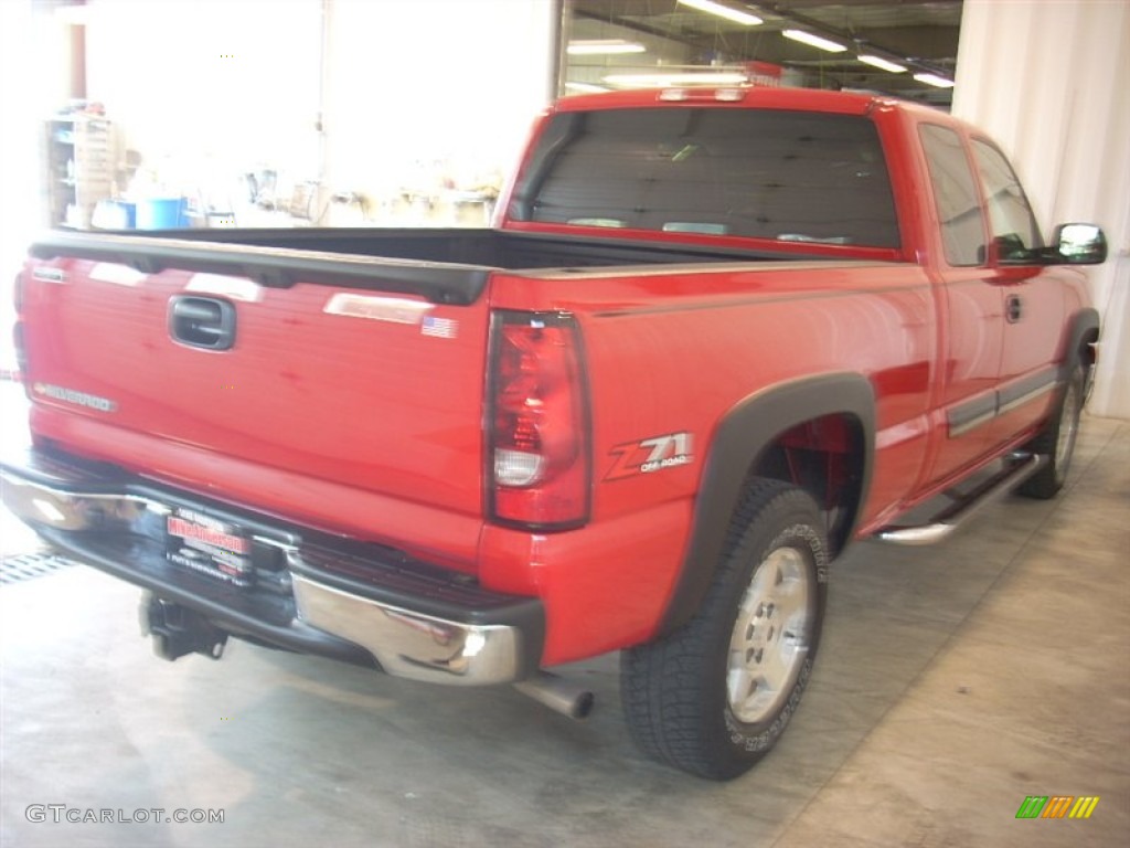 2007 Silverado 1500 Classic Z71 Extended Cab 4x4 - Victory Red / Dark Charcoal photo #20