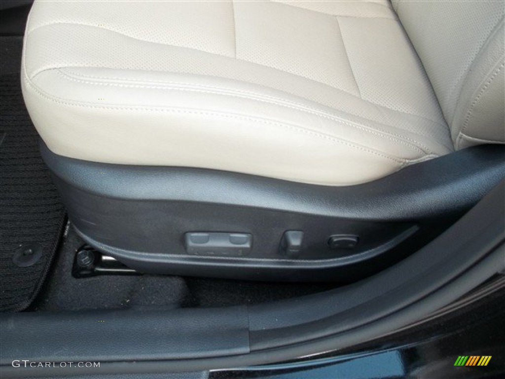 2013 Elantra GT - Black Noir Pearl / Beige photo #14