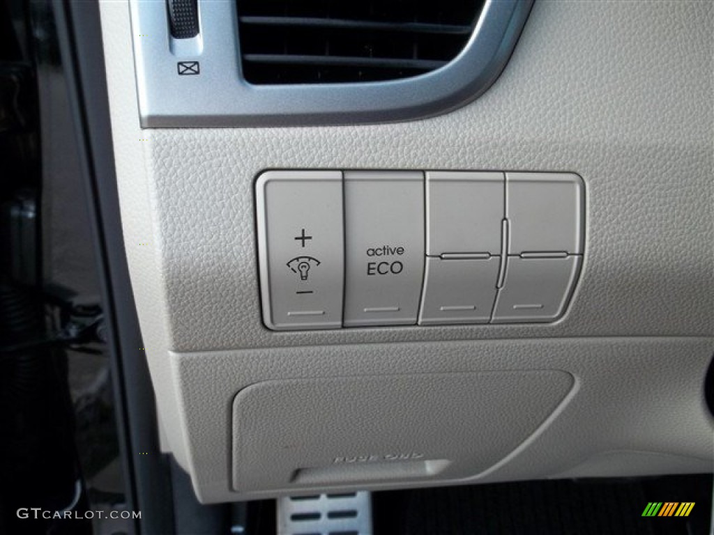 2013 Elantra GT - Black Noir Pearl / Beige photo #20