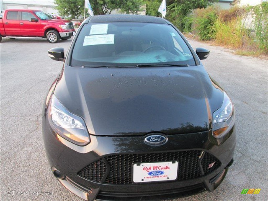 2013 Focus ST Hatchback - Tuxedo Black / ST Smoke Storm Recaro Seats photo #2