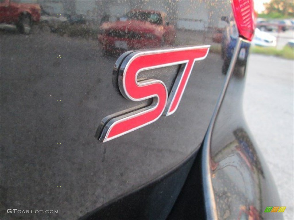 2013 Focus ST Hatchback - Tuxedo Black / ST Smoke Storm Recaro Seats photo #7