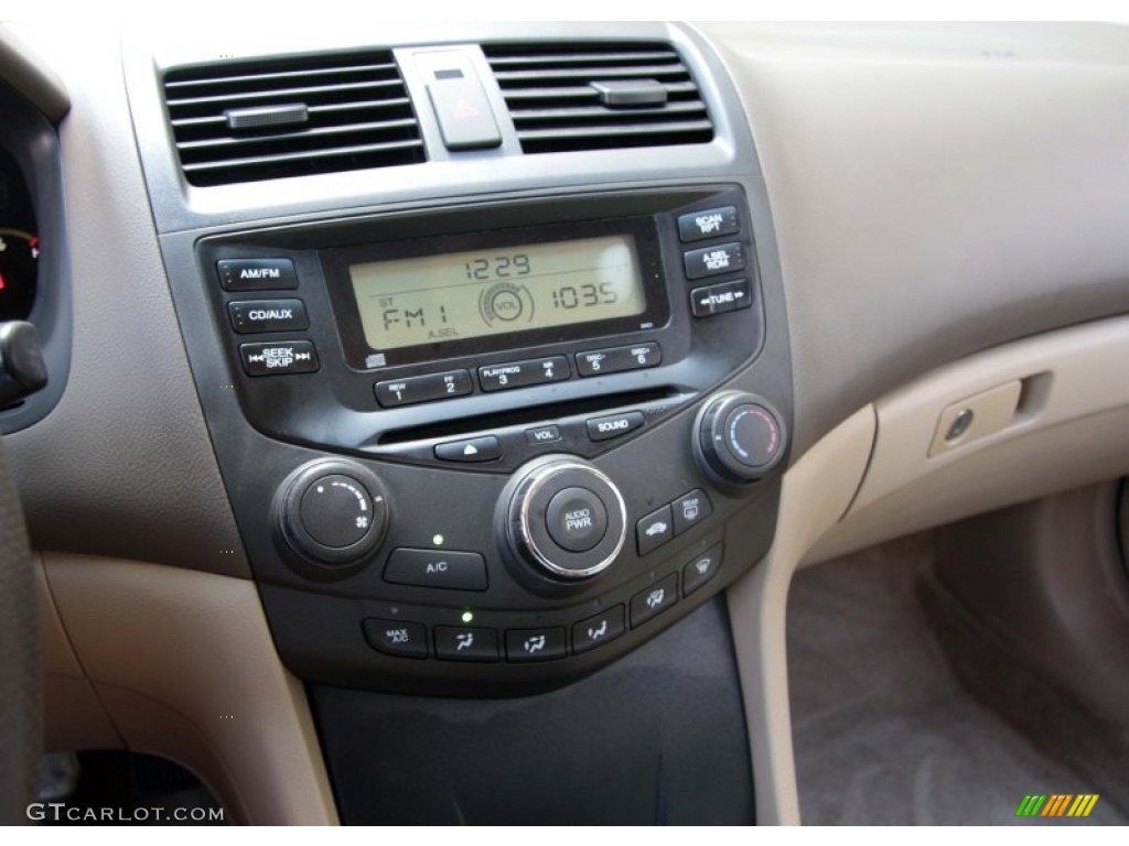 2005 Accord DX Sedan - Taffeta White / Ivory photo #13