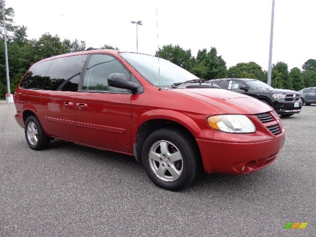 Inferno Red Crystal Pearl 2005 Dodge Grand Caravan SXT Exterior Photo #84722962