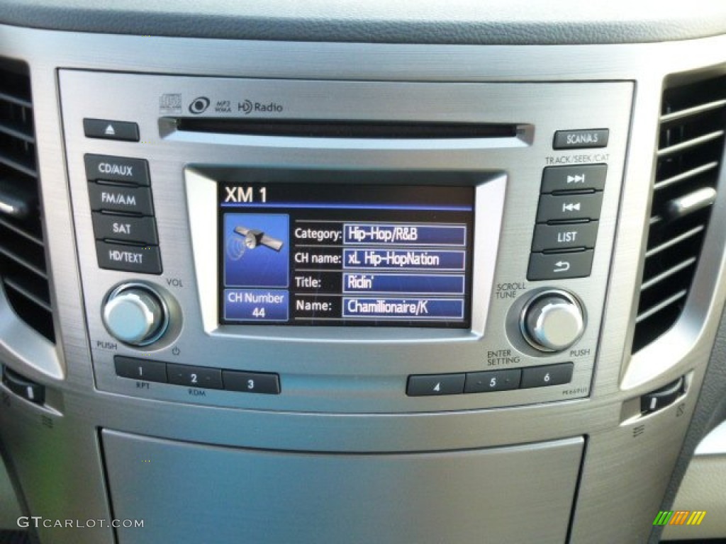2014 Subaru Outback 2.5i Premium Controls Photo #84723802