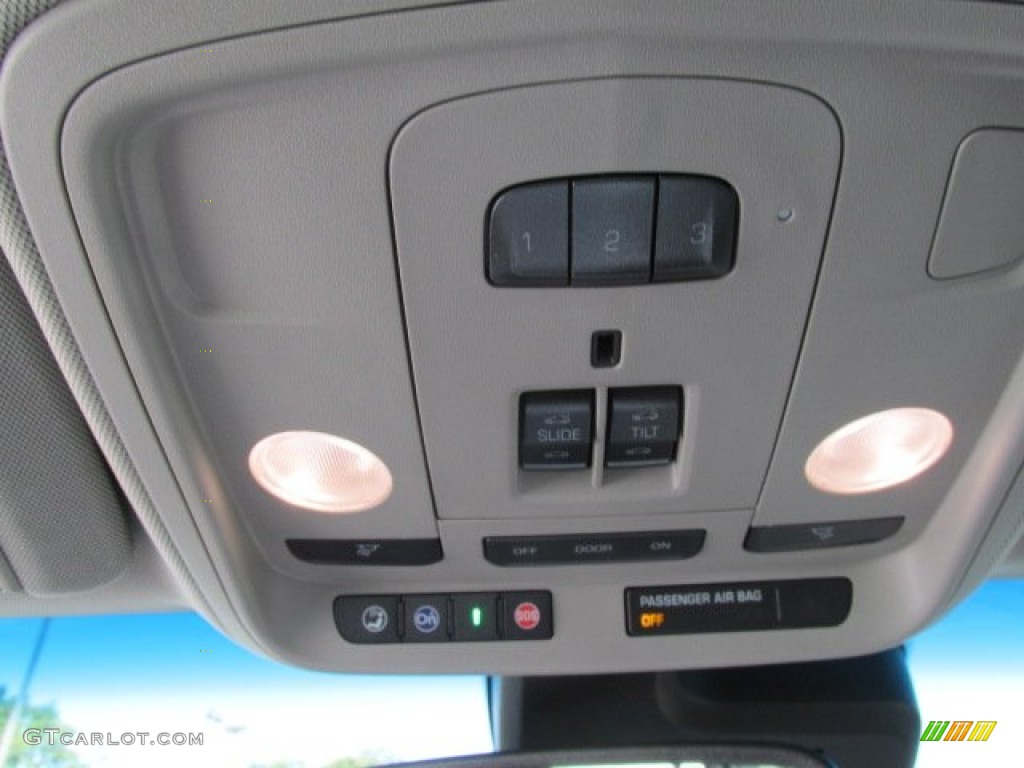 2013 Cadillac ATS 3.6L Premium AWD Controls Photos