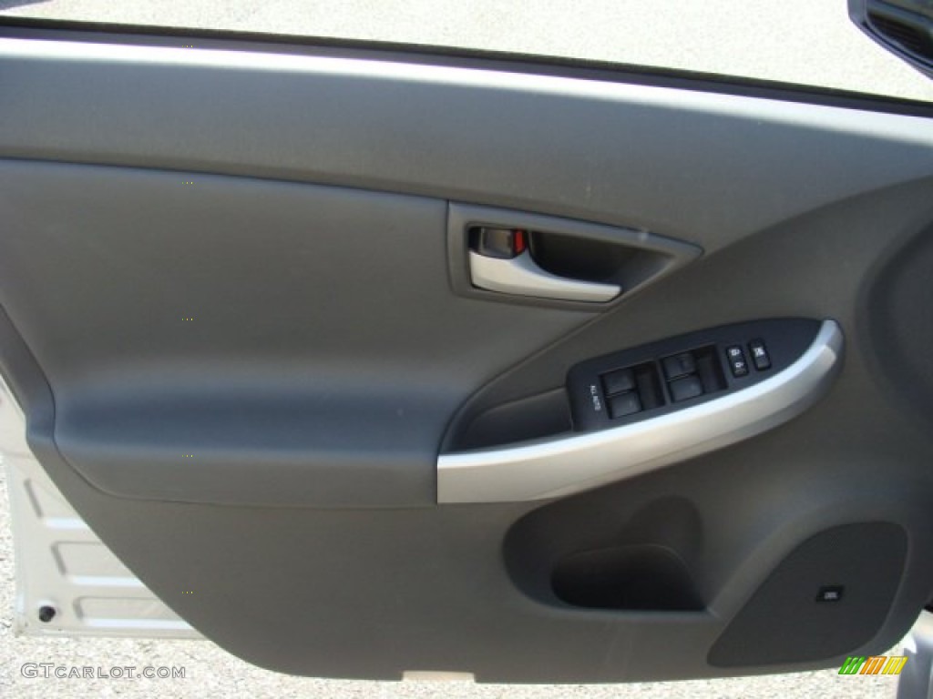 2010 Prius Hybrid II - Classic Silver Metallic / Dark Gray photo #6