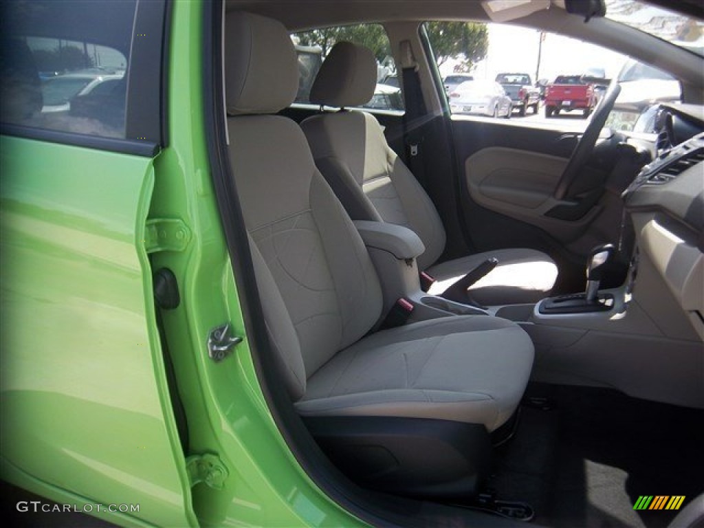 2014 Fiesta SE Hatchback - Green Envy / Medium Light Stone photo #10
