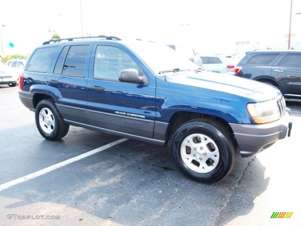 2001 Grand Cherokee Laredo 4x4 - Patriot Blue Pearl / Taupe photo #2