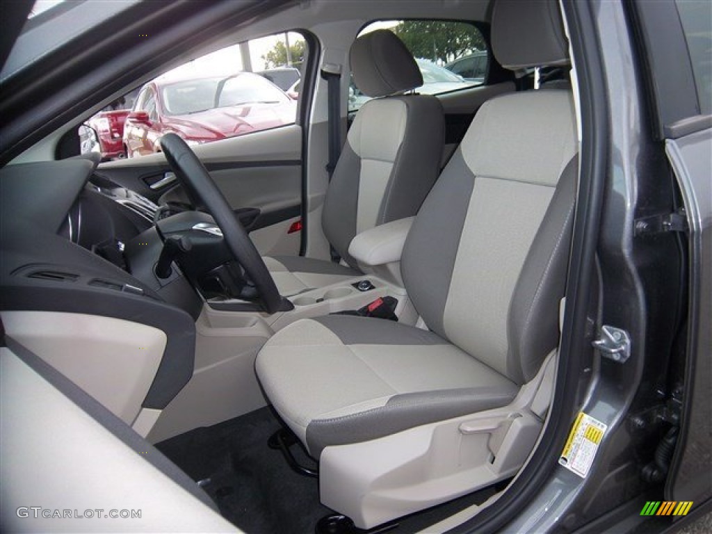 2014 Focus SE Hatchback - Sterling Gray / Medium Light Stone photo #18