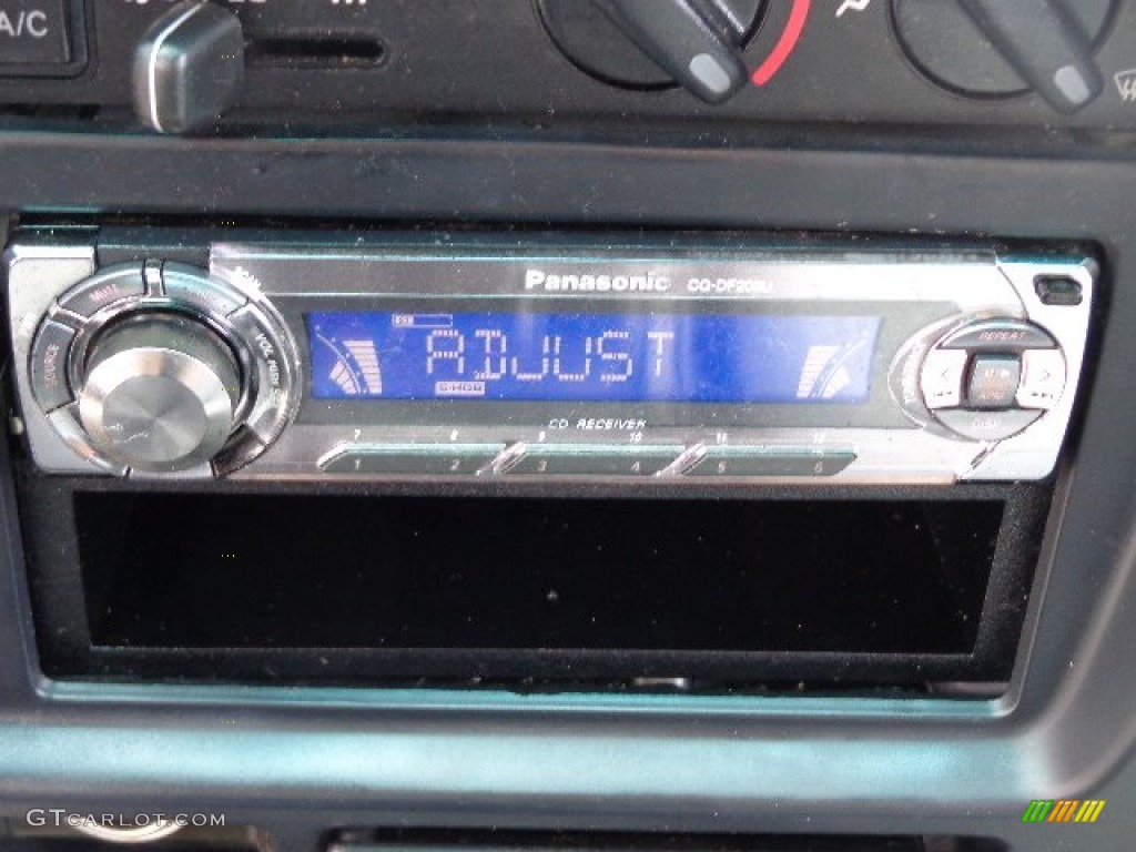 2000 4Runner 4x4 - Millennium Silver Metallic / Gray photo #18