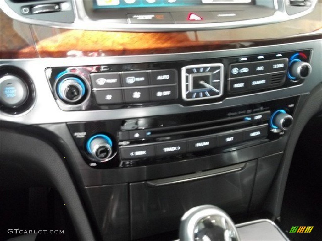 2014 Hyundai Equus Ultimate Controls Photo #84731605