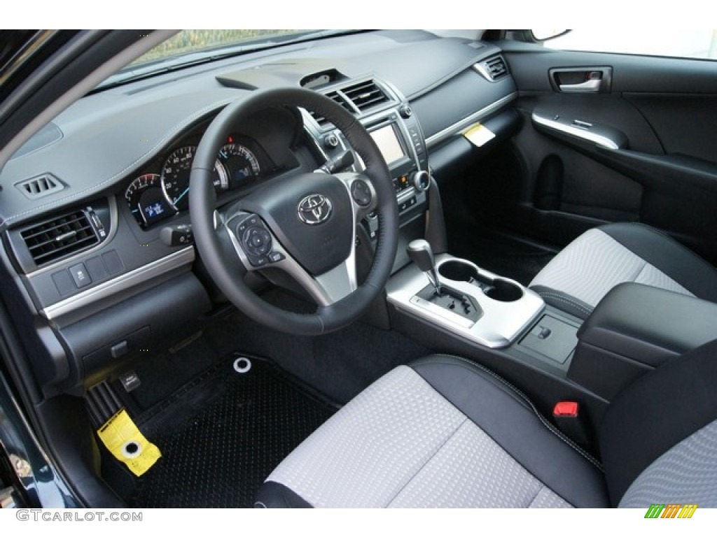 2013 Camry SE - Cosmic Gray Metallic / Black/Ash photo #5
