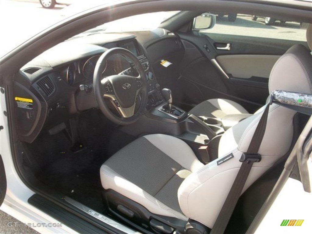 2013 Genesis Coupe 2.0T Premium - White Satin Pearl / Black Cloth photo #4