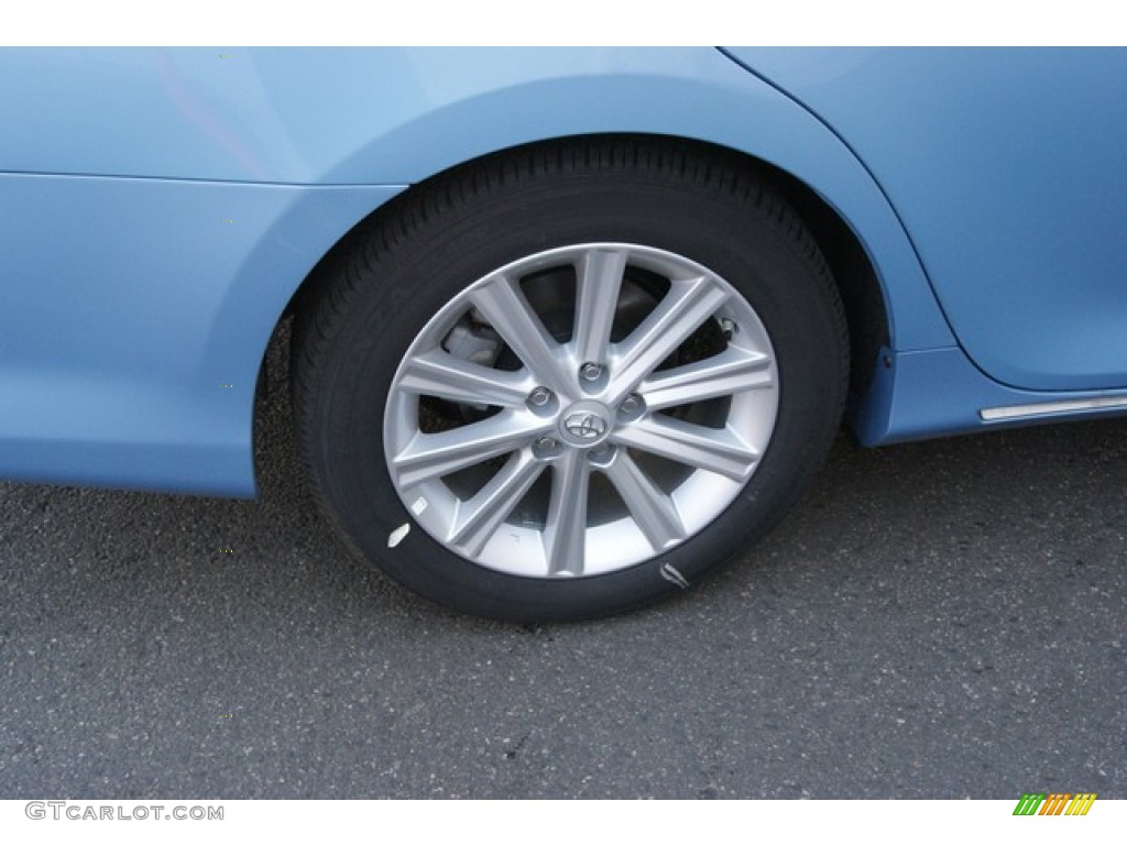 2013 Camry Hybrid XLE - Clearwater Blue Metallic / Light Gray photo #9