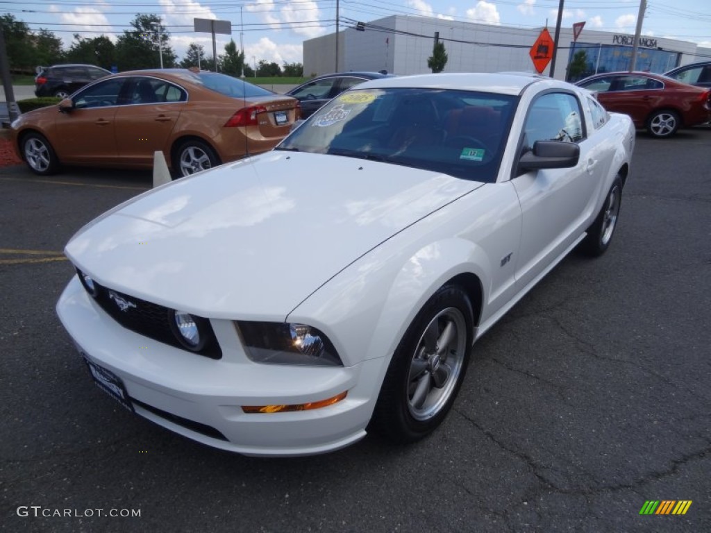 2005 Mustang GT Premium Coupe - Performance White / Red Leather photo #9