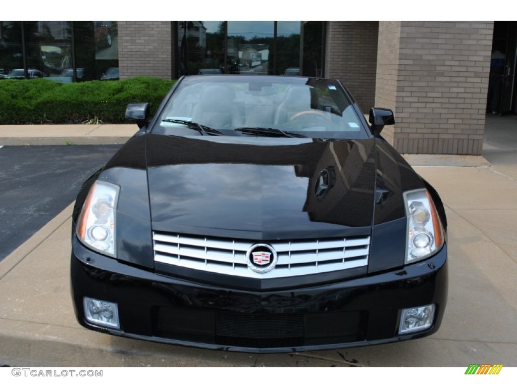Black Raven 2004 Cadillac XLR Roadster Exterior Photo #84735409