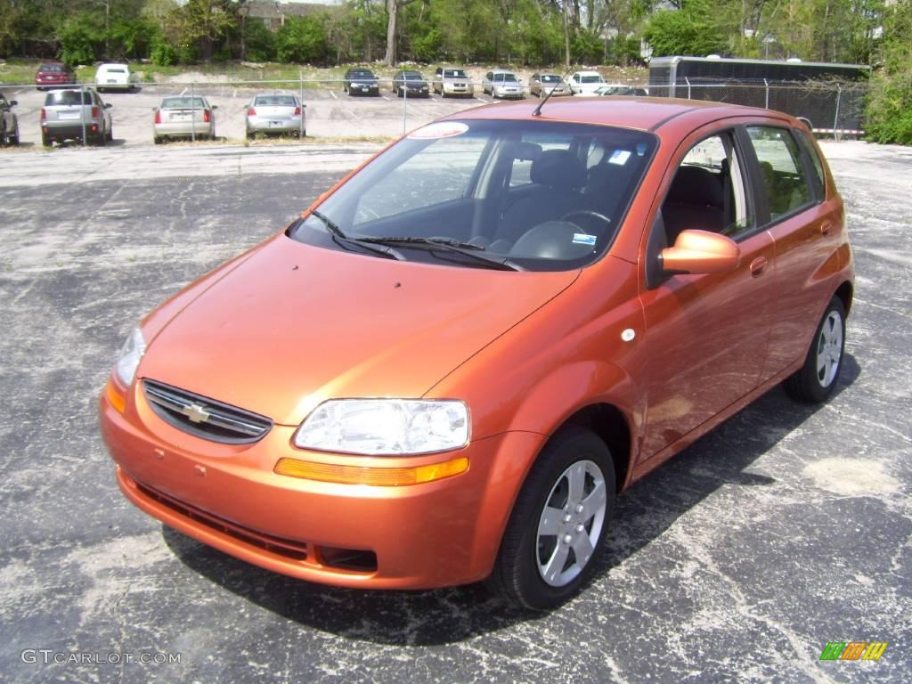 2007 Aveo 5 Hatchback - Spicy Orange / Charcoal Black photo #1