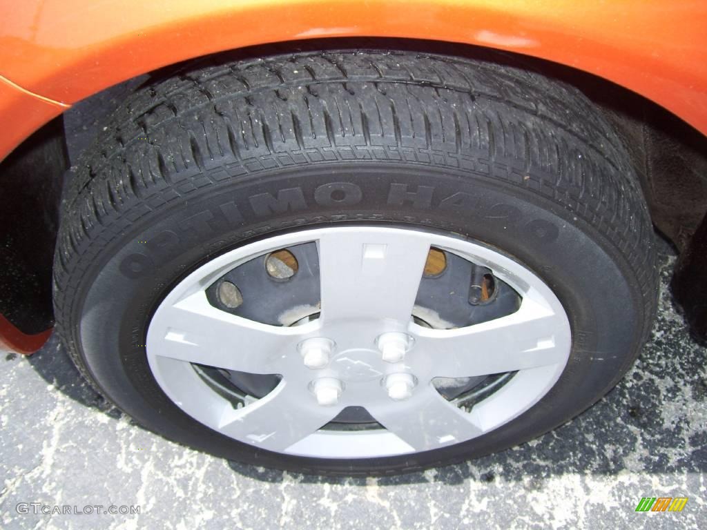 2007 Aveo 5 Hatchback - Spicy Orange / Charcoal Black photo #9