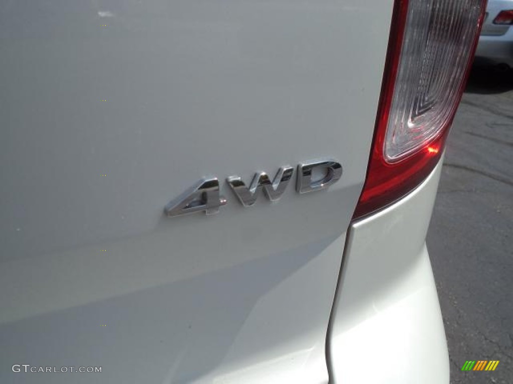 2011 Explorer XLT 4WD - White Platinum Tri-Coat / Medium Light Stone photo #8