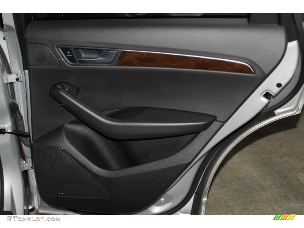 2011 Q5 2.0T quattro - Ice Silver Metallic / Black photo #32