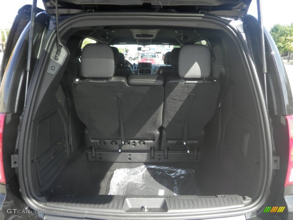 2014 Dodge Grand Caravan R/T Trunk Photos