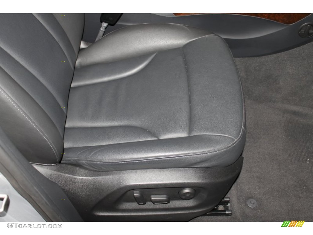 2011 Q5 2.0T quattro - Ice Silver Metallic / Black photo #35