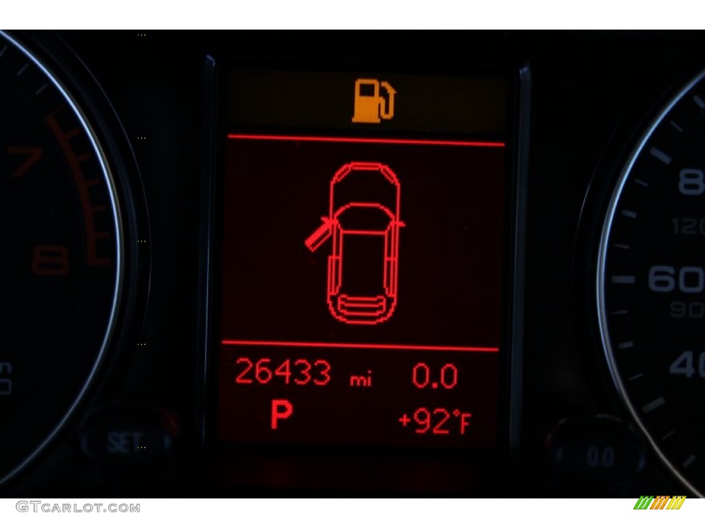 2011 Q5 2.0T quattro - Ice Silver Metallic / Black photo #39