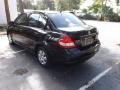 Super Black - Versa 1.6 Sedan Photo No. 6