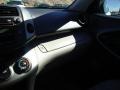 Super White - RAV4 I4 Photo No. 16