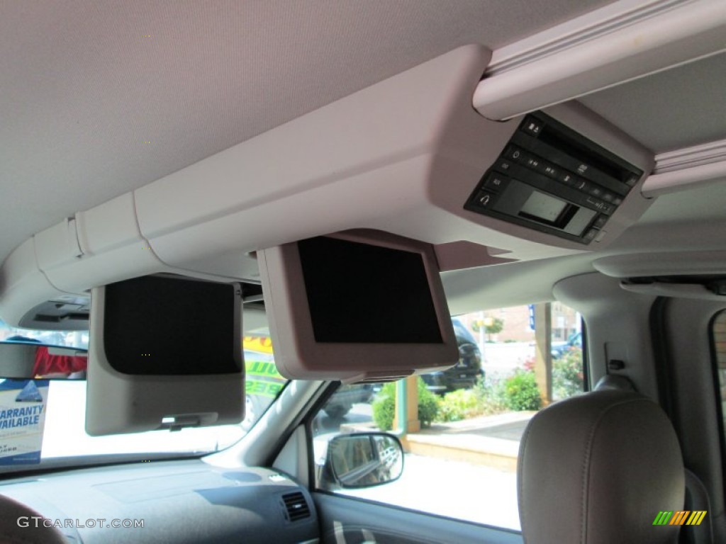 2006 MPV LX - Nordic Green Mica / Beige photo #30