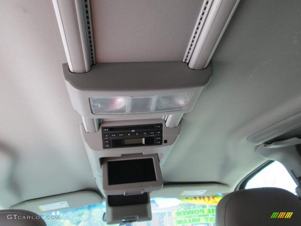 2006 MPV LX - Nordic Green Mica / Beige photo #31