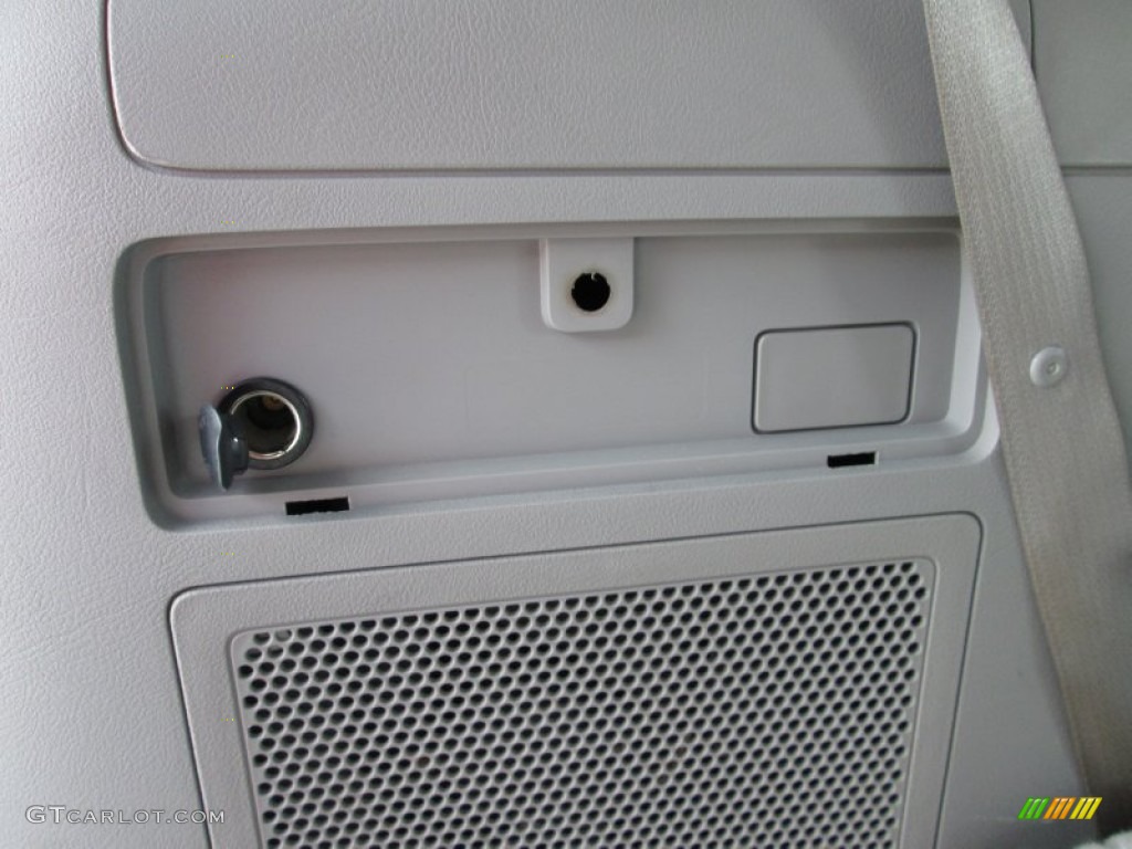 2006 MPV LX - Nordic Green Mica / Beige photo #38