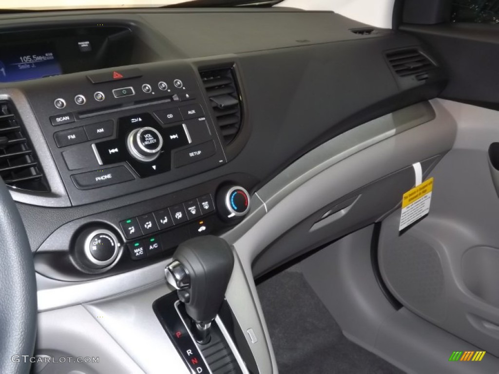 2014 Honda CR-V LX Controls Photo #84749792
