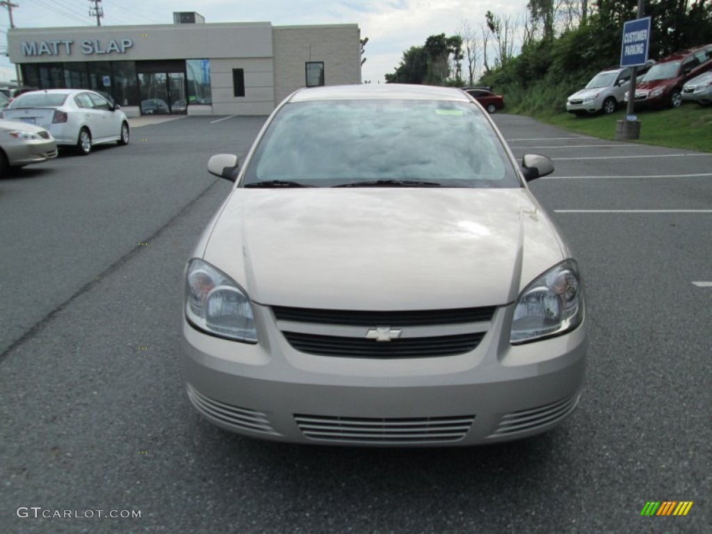 2009 Cobalt LT Sedan - Gold Mist Metallic / Ebony photo #3