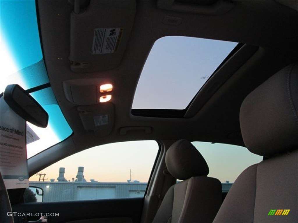 2012 Fusion SE - Bordeaux Reserve Metallic / Medium Light Stone photo #11