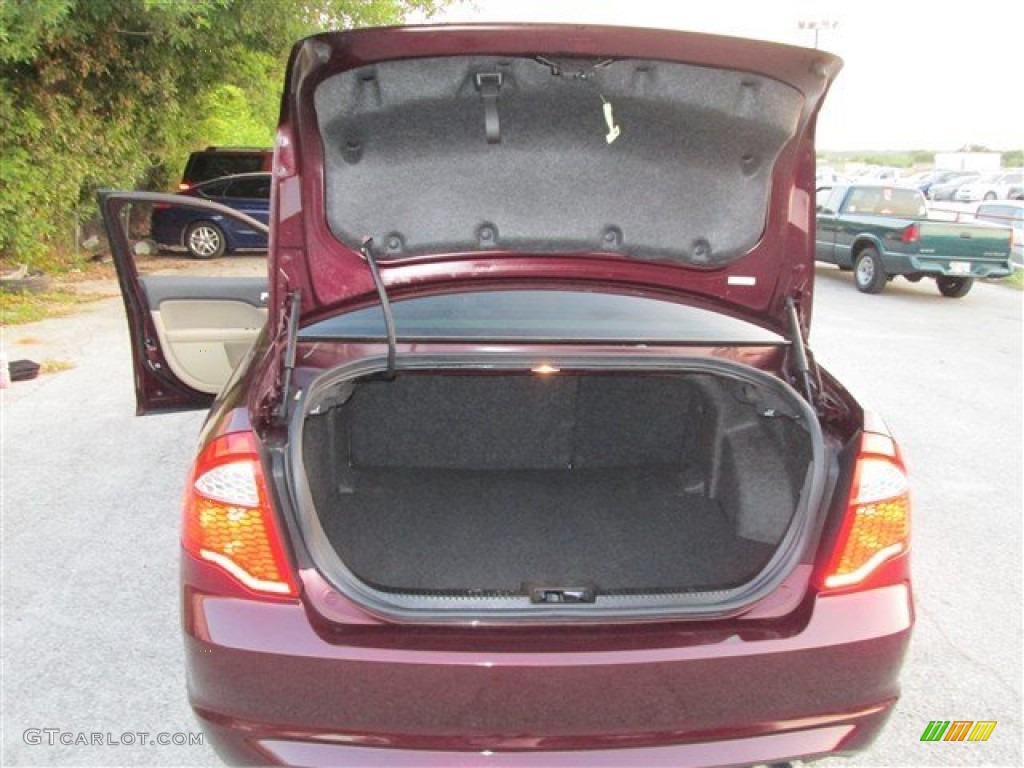 2012 Fusion SE - Bordeaux Reserve Metallic / Medium Light Stone photo #12