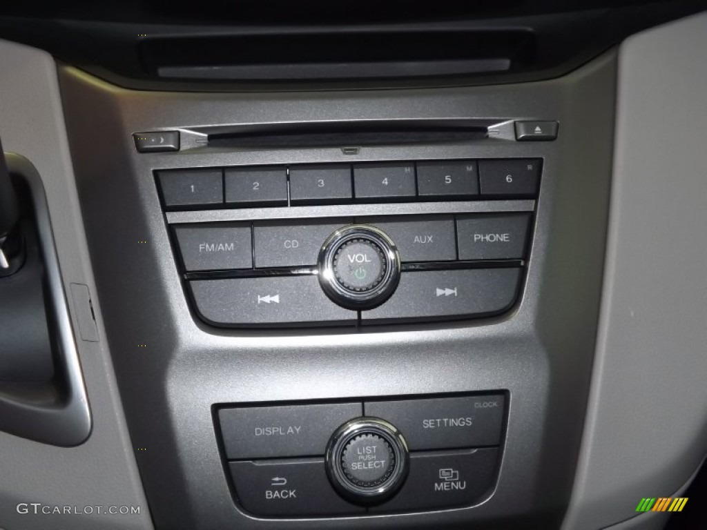 2014 Honda Odyssey LX Controls Photos